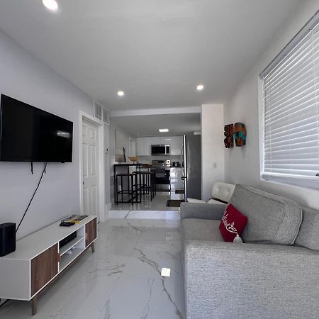 Charming Two Bedroom Apartment. Miami Exteriér fotografie