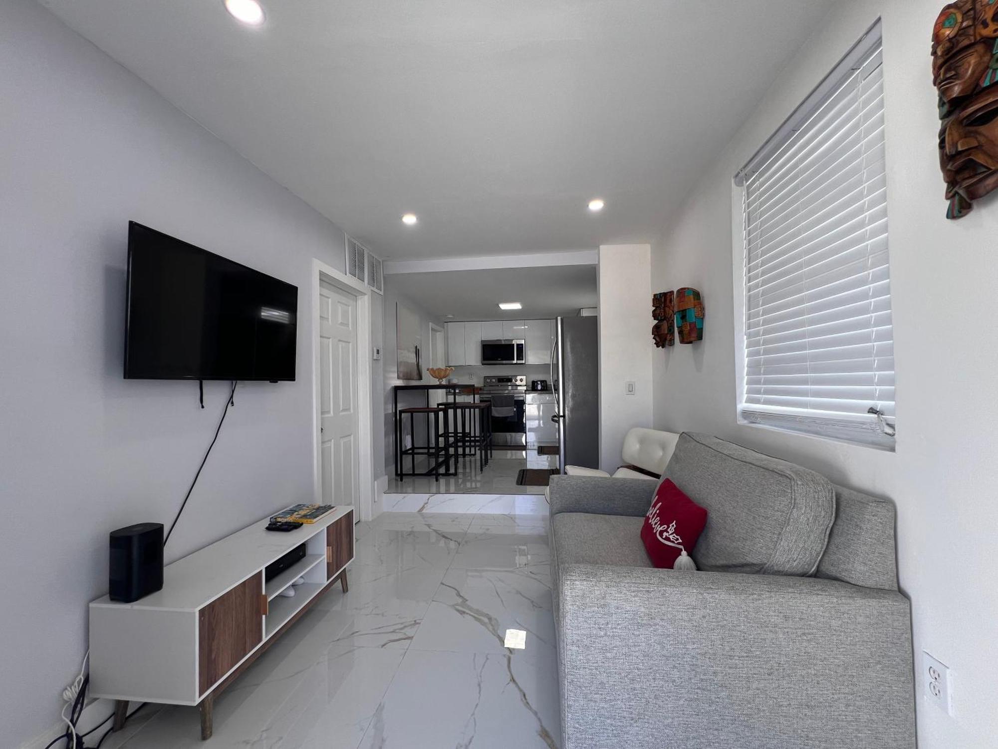 Charming Two Bedroom Apartment. Miami Exteriér fotografie
